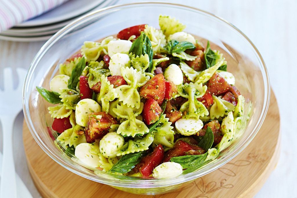 Caprese-Style Pasta Salad