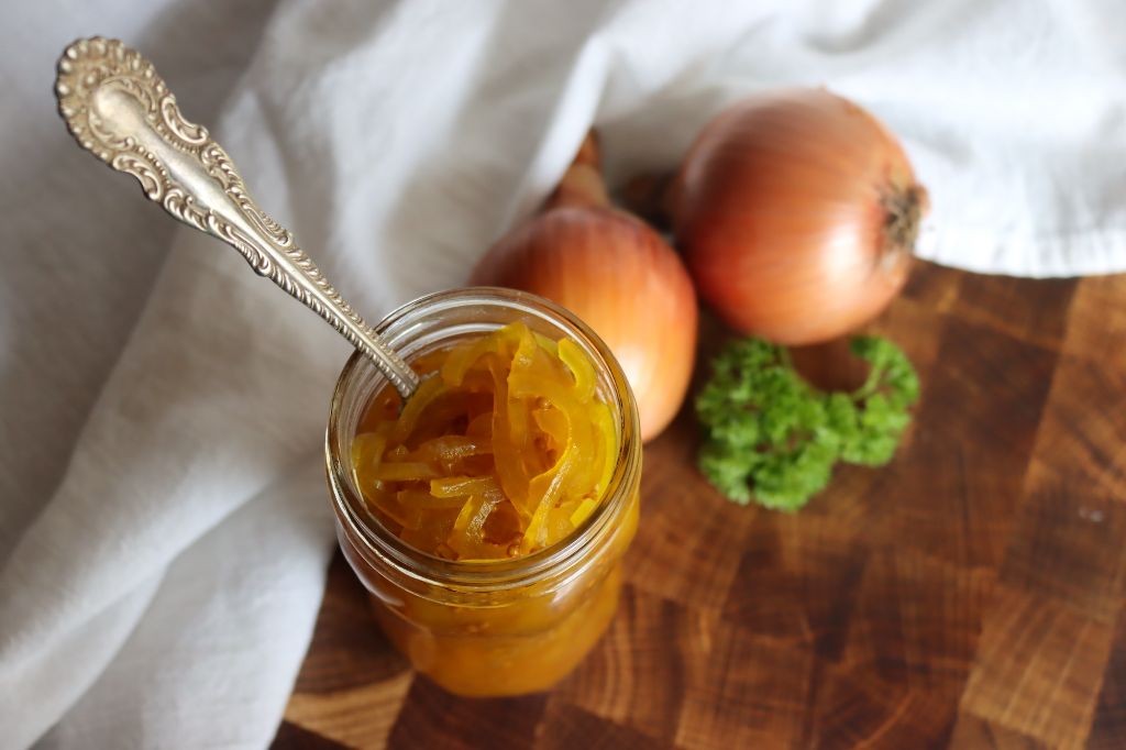 Caramelized Onion Bread and Butter Pickles