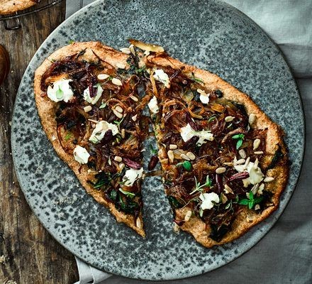 Caramelized Onion and Goat Cheese Pizza