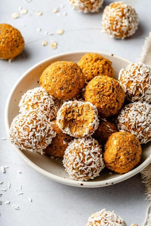 Carrot Cake Energy Bites