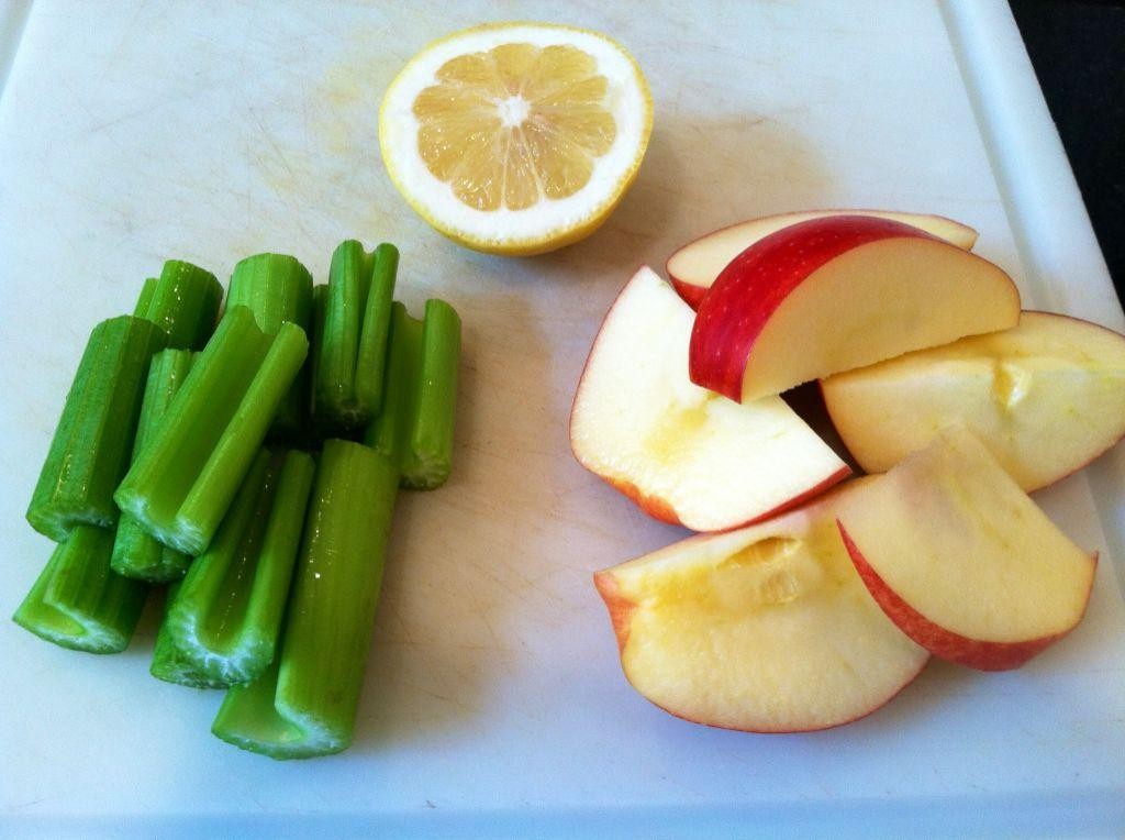 Celery Apple Lemonade