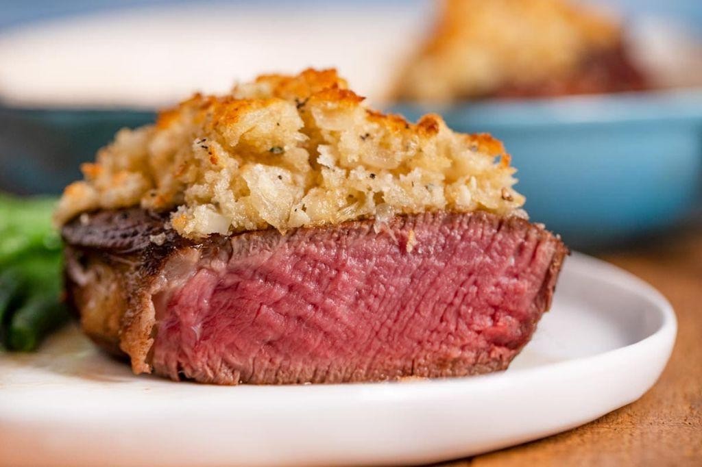 Chateaubriand with Blue Cheese Crust