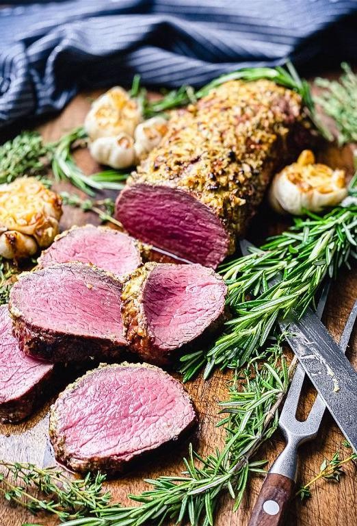 Chateaubriand with Garlic and Herb Crust