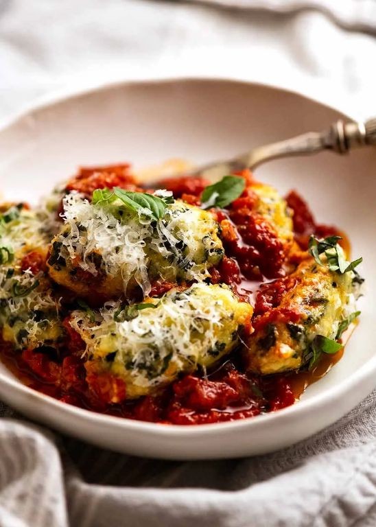 Cheesy Spinach and Ricotta Potstickers