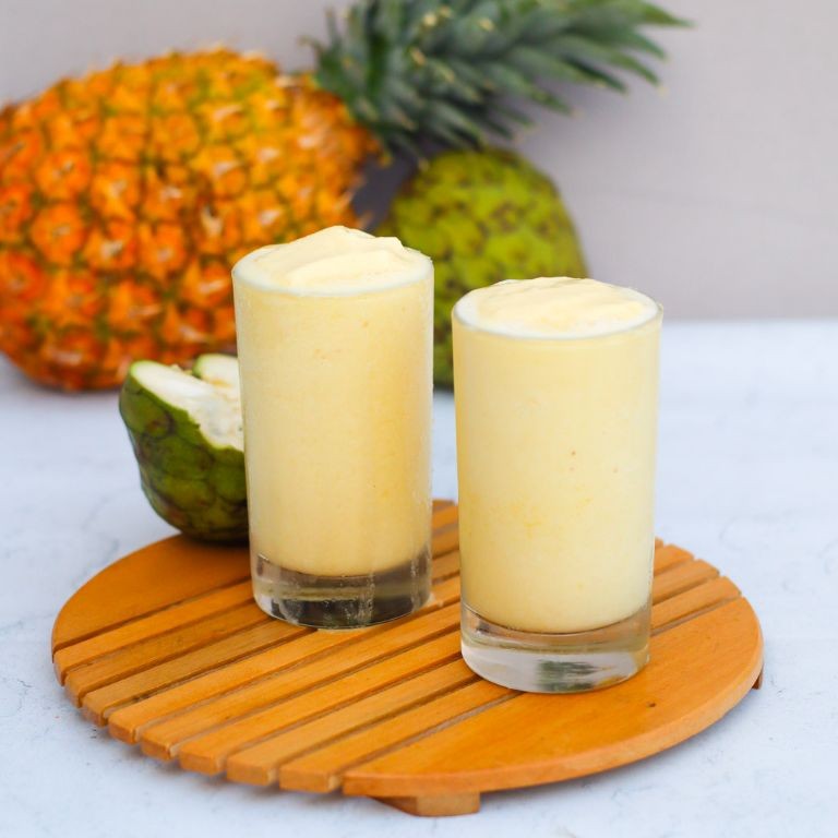 Cherimoya and Pineapple Smoothie