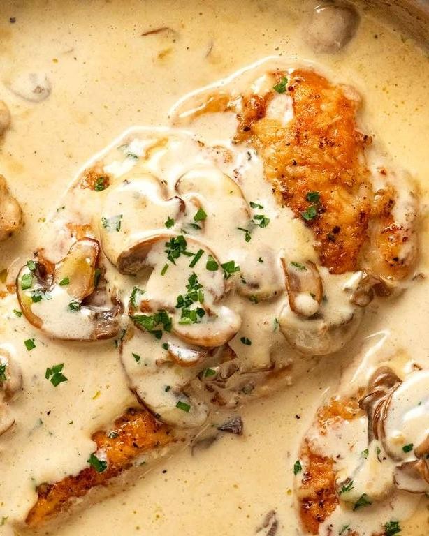 Chicken Breasts with Creamy Mushroom Sauce
