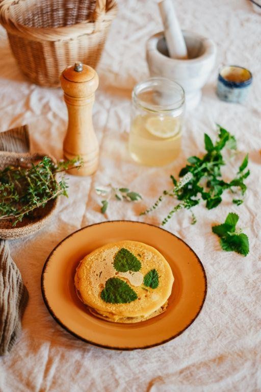 Chickpea flour pancakes with herbs