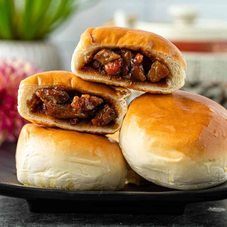 Chinese BBQ Pork Buns (Char Siu Bao)
