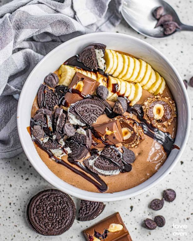 Chocolate Banana Smoothie Bowl