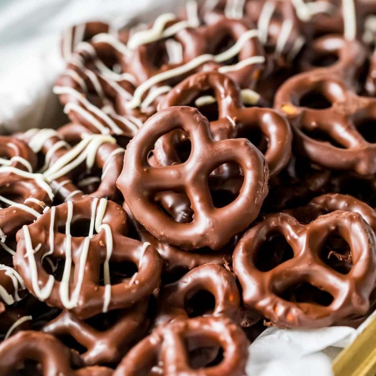 Chocolate Covered Pretzel Mix