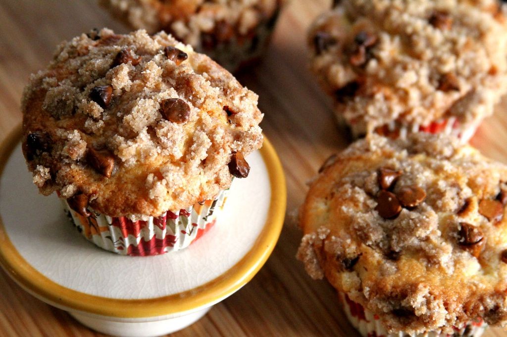 Cinnamon Chip Apple Muffins