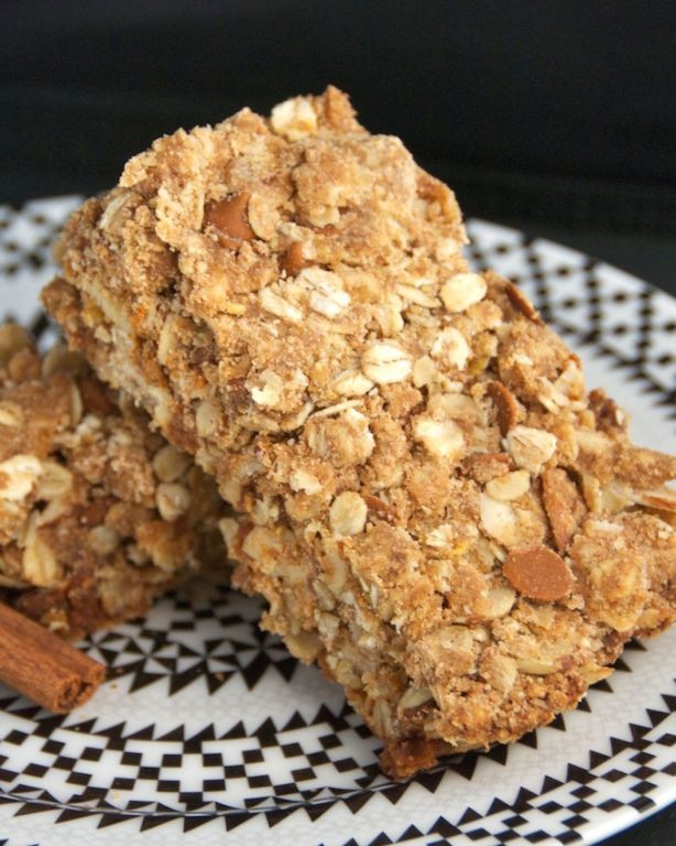 Cinnamon Chip Granola Bars