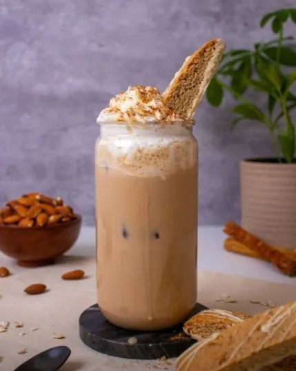 Cinnamon Roll Blended Latte