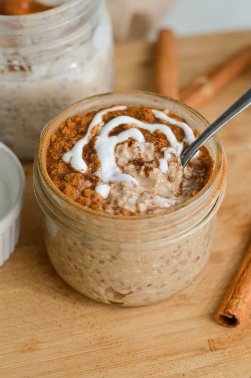 Cinnamon Roll Overnight Oats