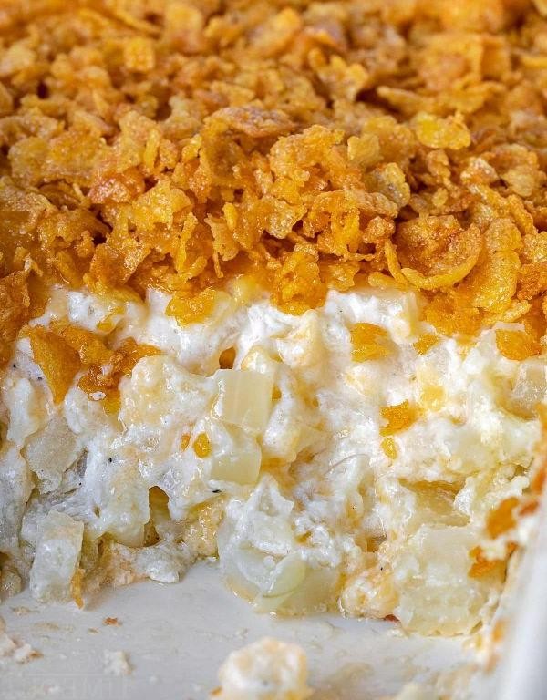Classic Cheesy Funeral Potatoes with Cornflakes Topping