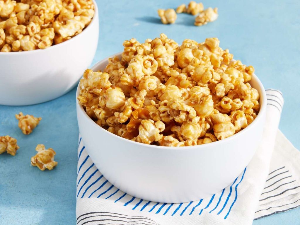 Classic Homemade Caramel Corn
