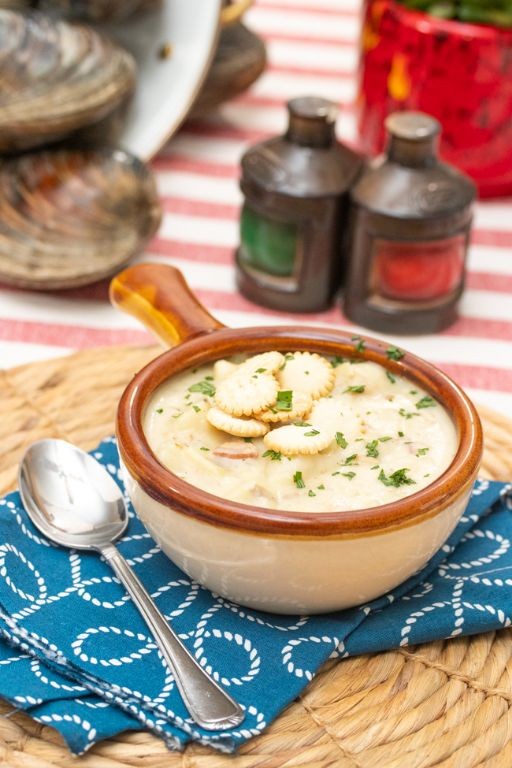Clay Pot Clam Chowder