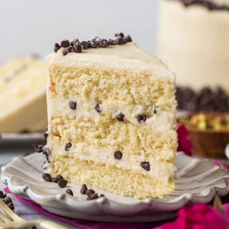 Coconut Cream Cannoli Cake