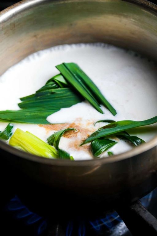 Coconut Milk Congee with Pandan Leaves