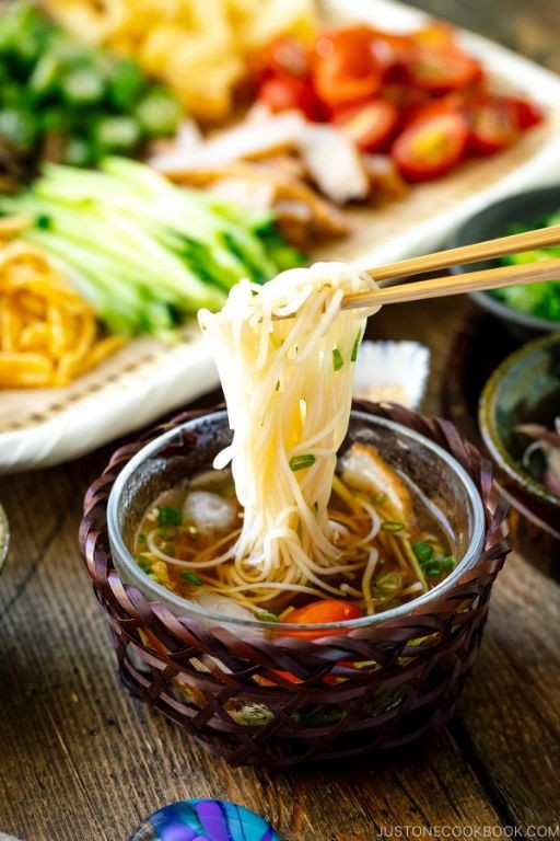 Cold Somen Noodles with Dipping Sauce