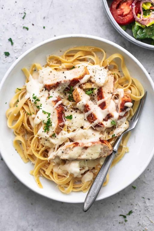 Copycat Olive Garden Chicken Alfredo