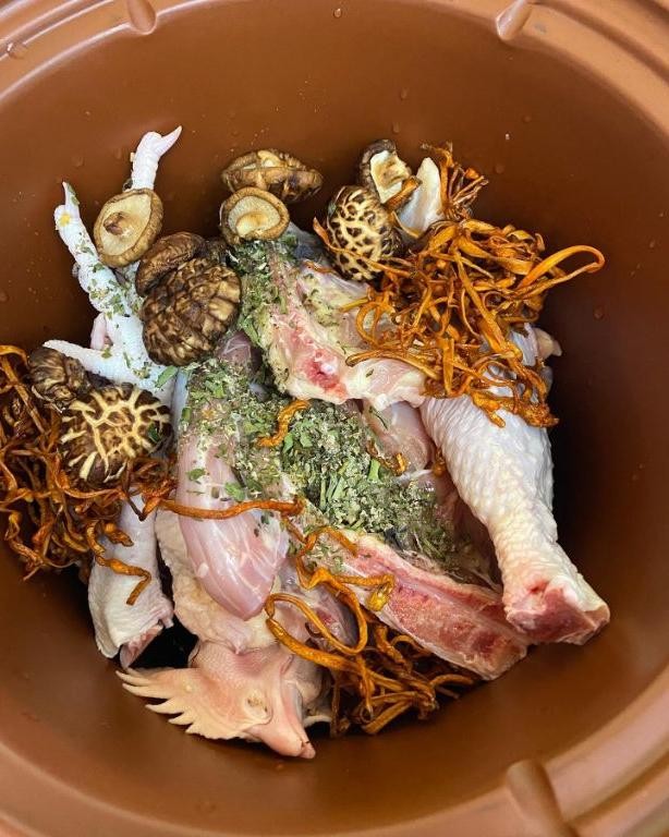 Cordyceps Infused Bone Broth