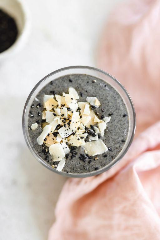 Cordyceps and Black Sesame Smoothie