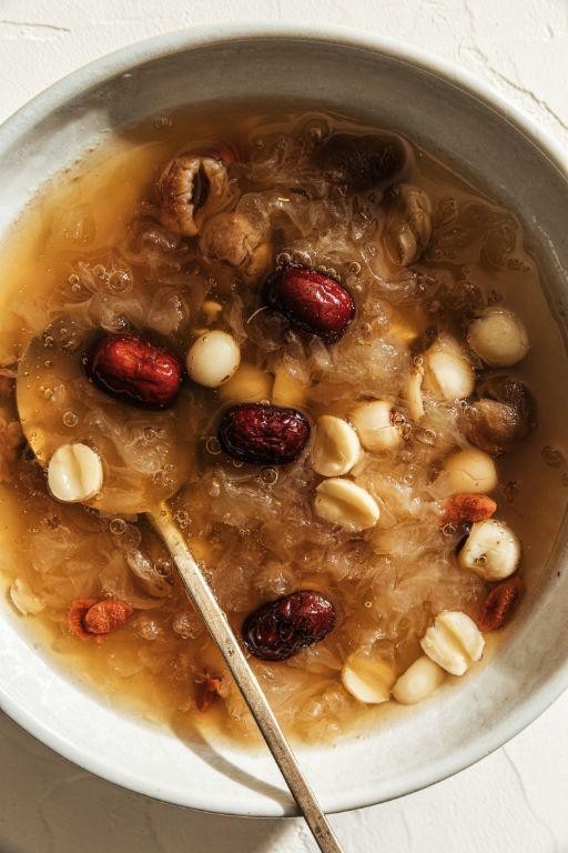 Cordyceps and Lotus Seed Dessert Soup
