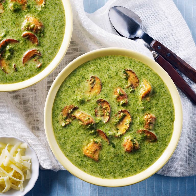Cream of Spinach and Chicken Soup