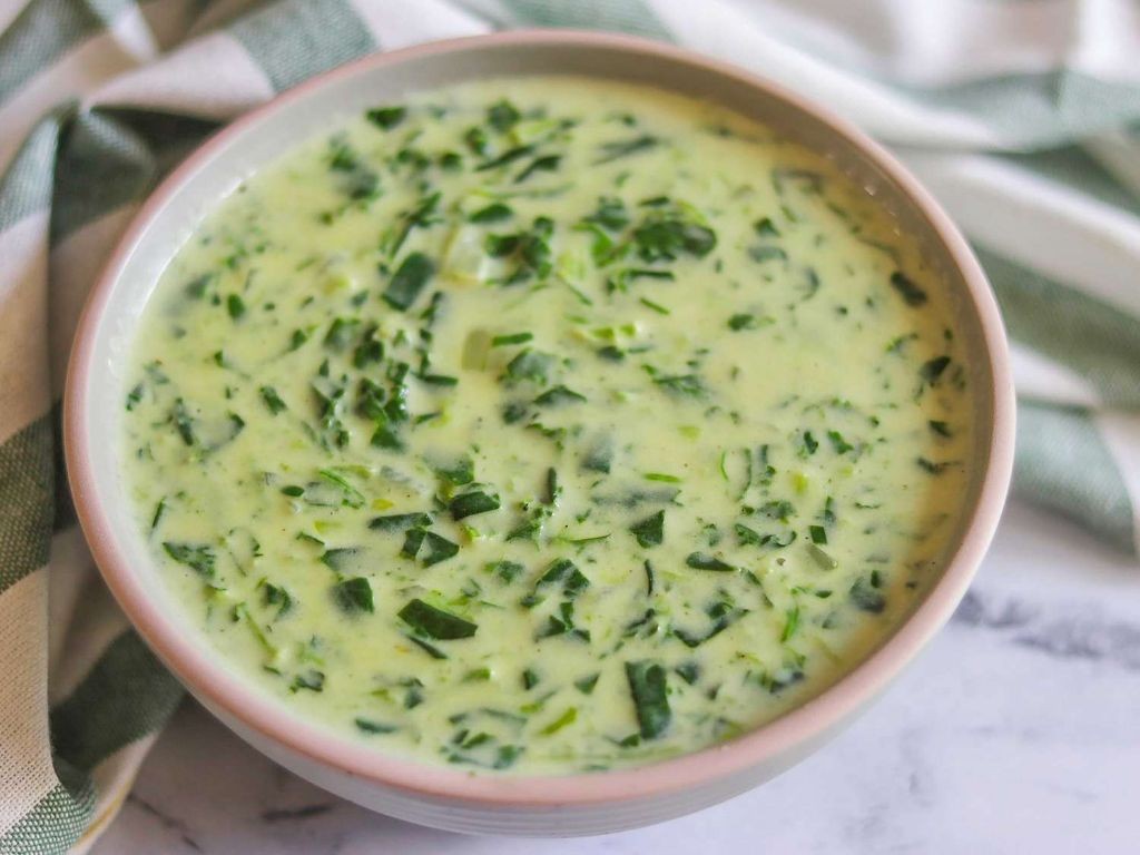Cream of Spinach and Garlic Soup