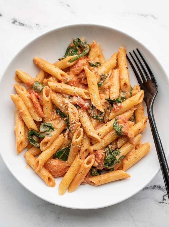Creamy Cherry Tomato and Spinach Pasta