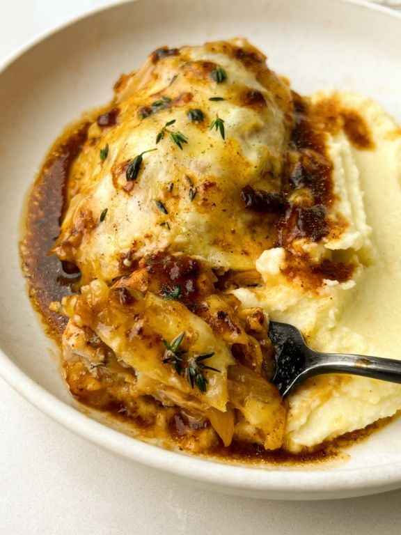 Creamy Chicken Breast and Potato Casserole with Caramelized Onions