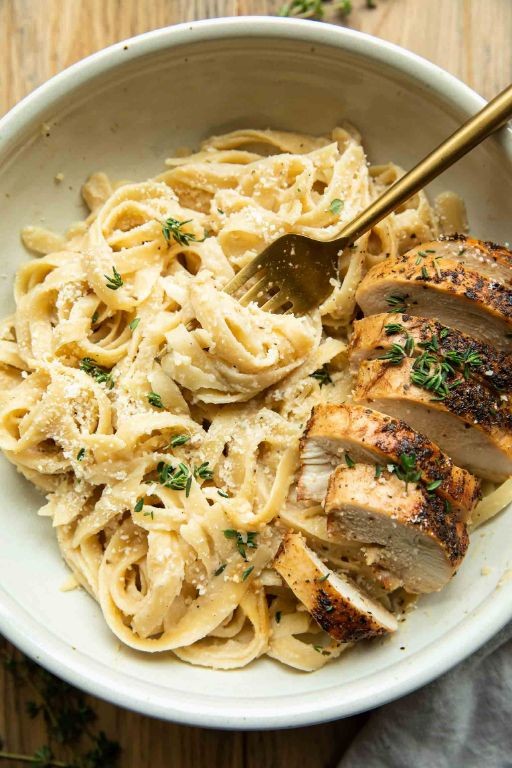 Creamy Chicken and Cauliflower Alfredo