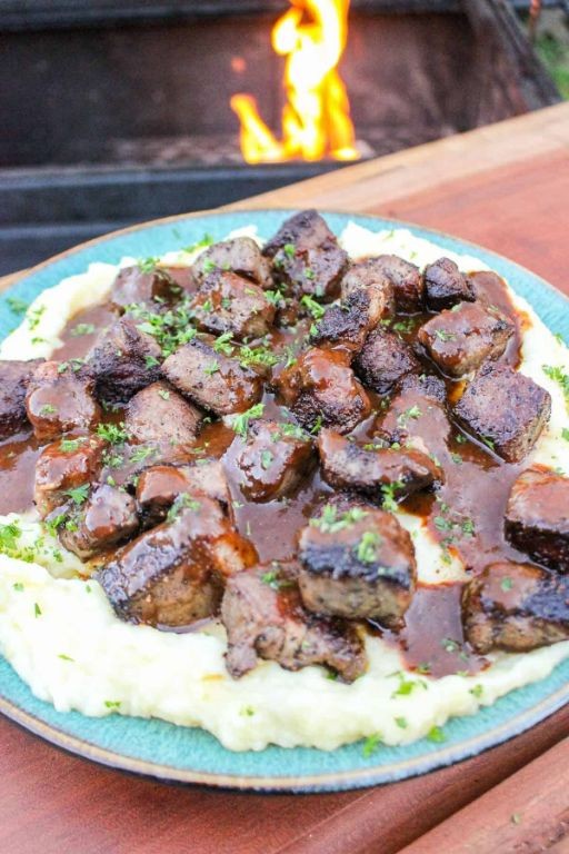 Creamy Garlic Beef Tips with Mashed Potatoes