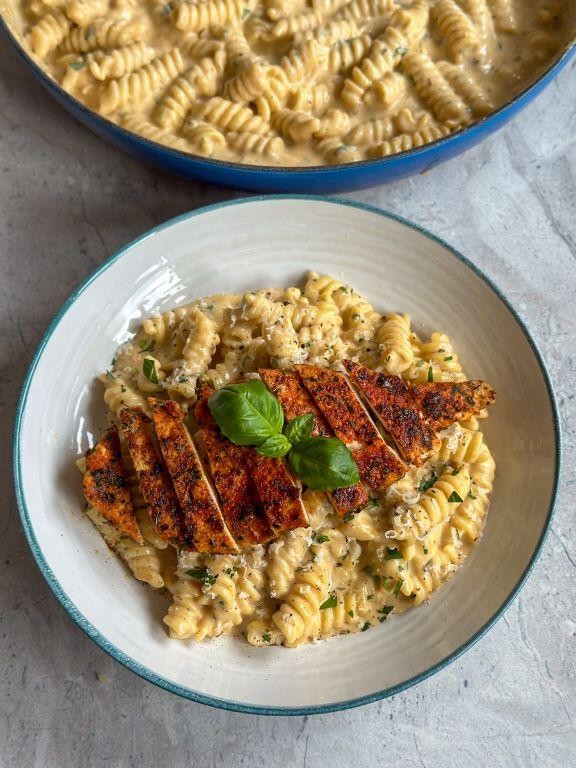 Creamy Garlic Parmesan Chicken and Pasta