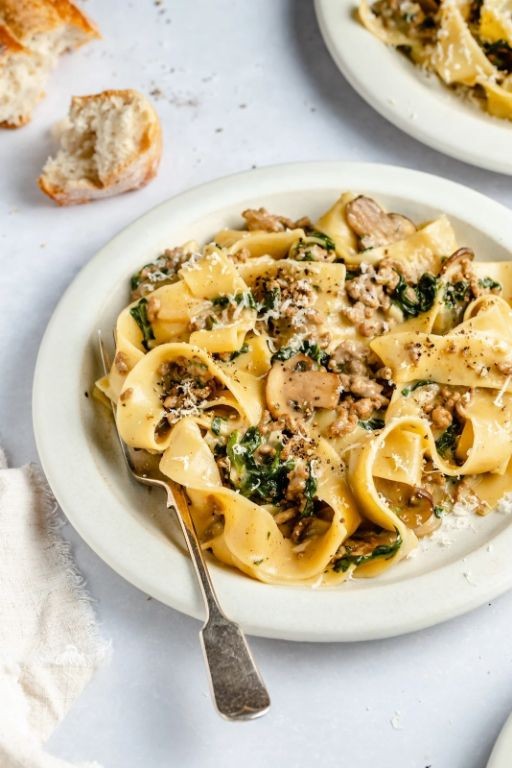 Creamy Ground Beef and Spinach Pasta Bake