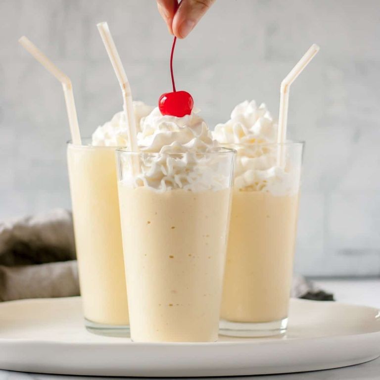 Creamy Mango Milkshake