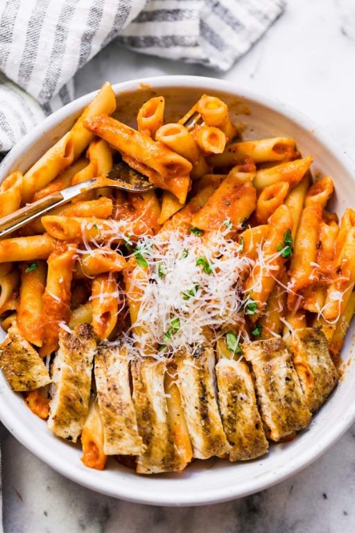 Creamy Penne alla Vodka with Grilled Chicken