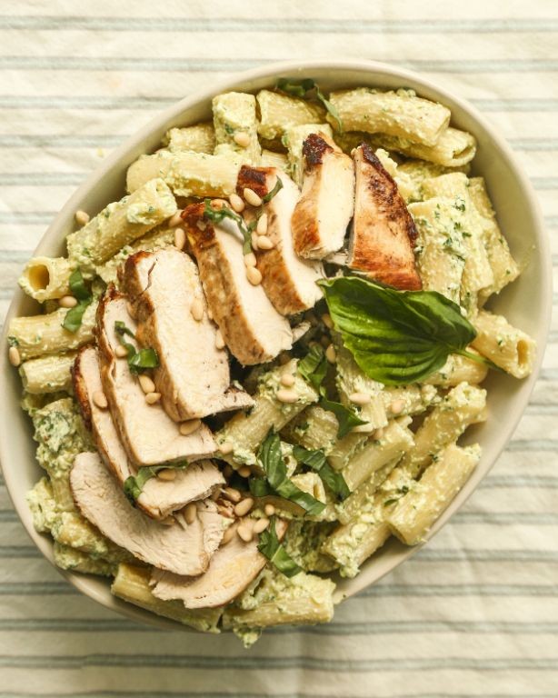 Creamy Pesto Pasta with Grilled Chicken