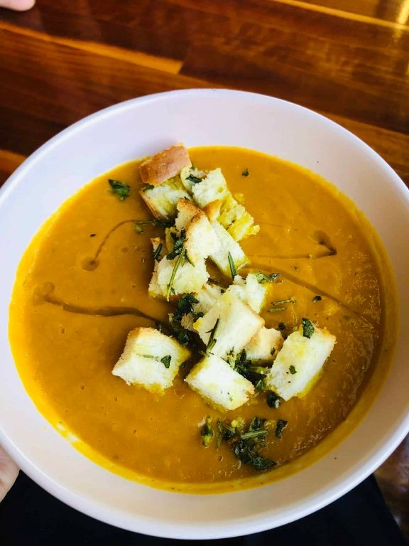 Creamy Pumpkin Soup with Croutons