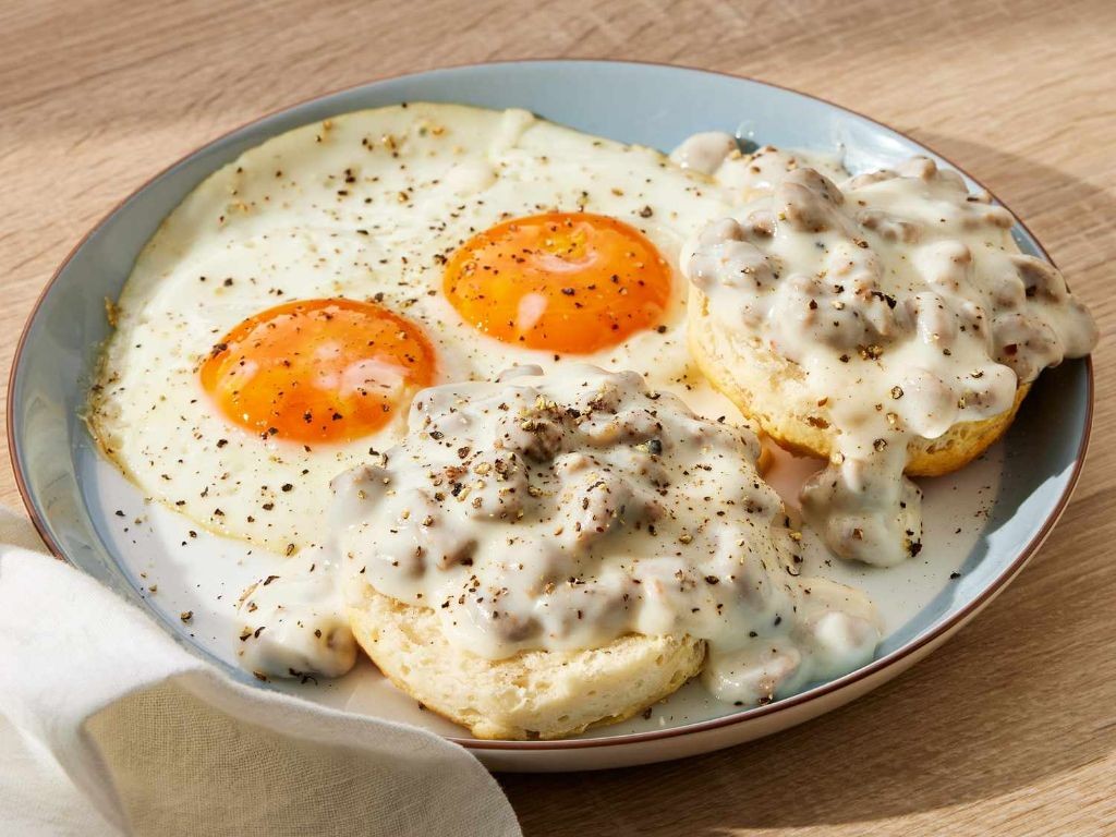 Creamy Sausage Gravy with Fried Eggs
