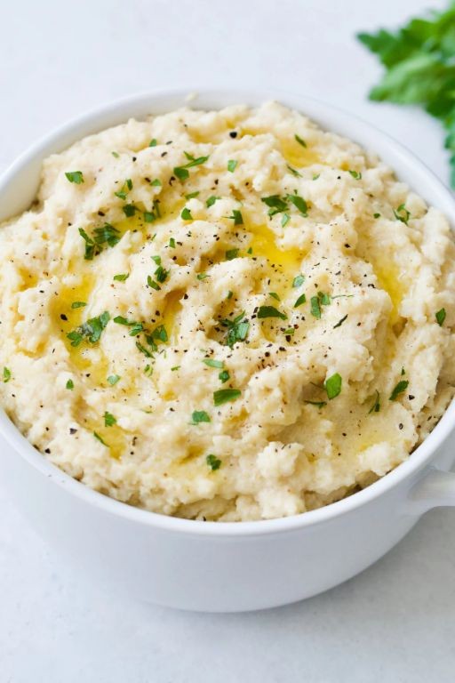 Creamy Vegan Mashed Cauliflower with Coconut Milk