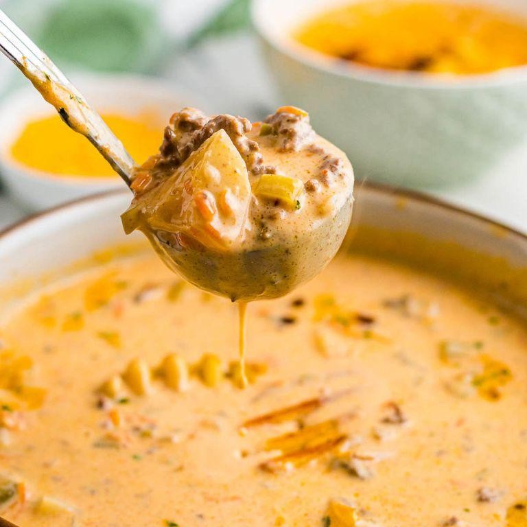 Crock Pot Cheeseburger Soup