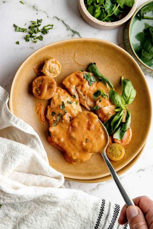 Crock Pot Chicken Legs with Creamy Tomato Sauce