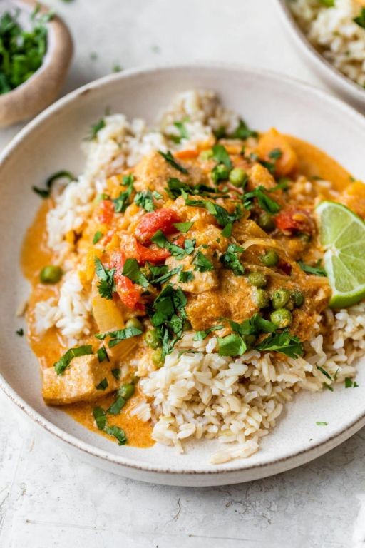 Crock Pot Spicy Thai Peanut Chicken