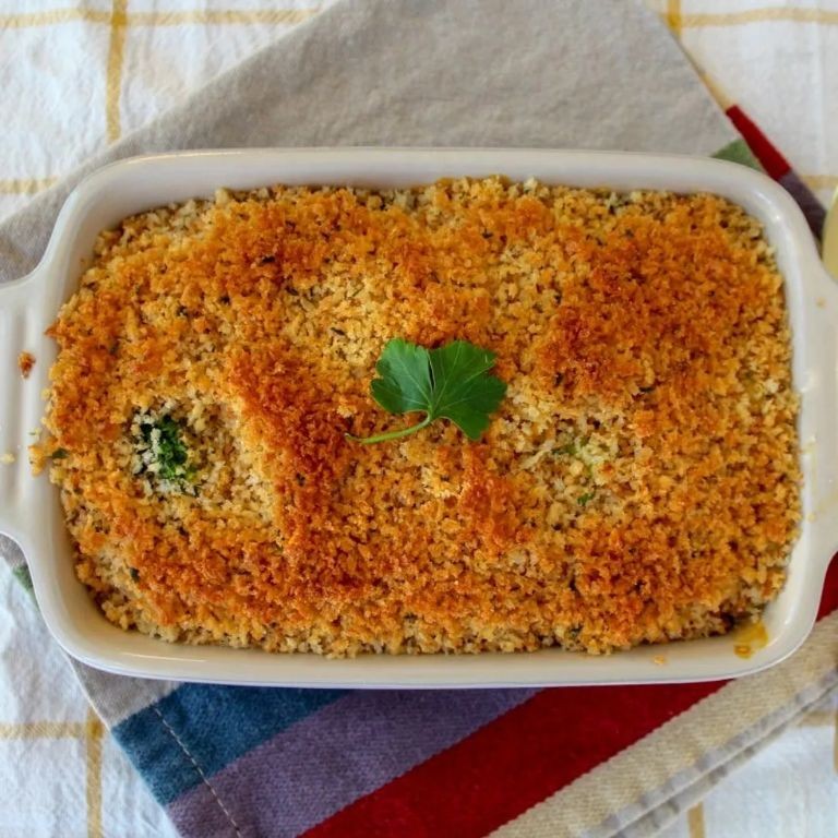Crunchy Breadcrumb-Topped Casserole