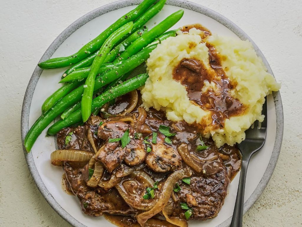 Cube Steak with Mushroom Sauce