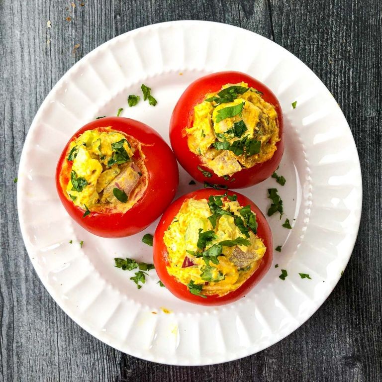 Curry Chicken Hummus Stuffed Tomatoes