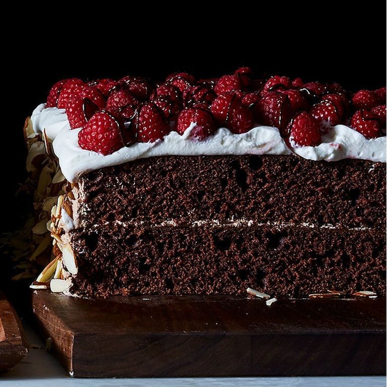 17 Decadent Chocolate Sheet Cake Recipes 9×13 Extra Moist