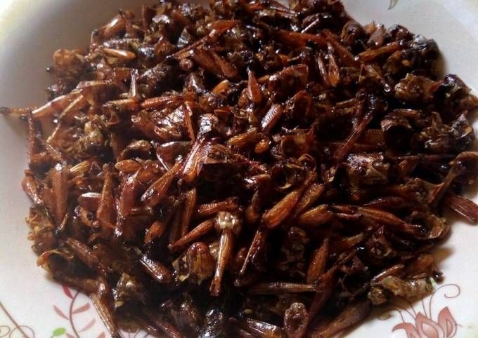 Deep-Fried Crickets with Cajun Seasoning